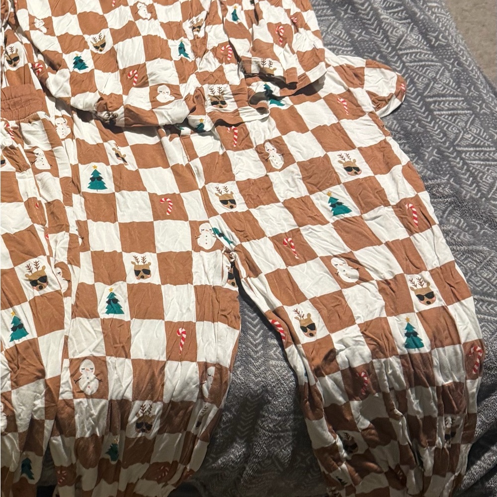Mens little sleepies pajamas size large top and bottom